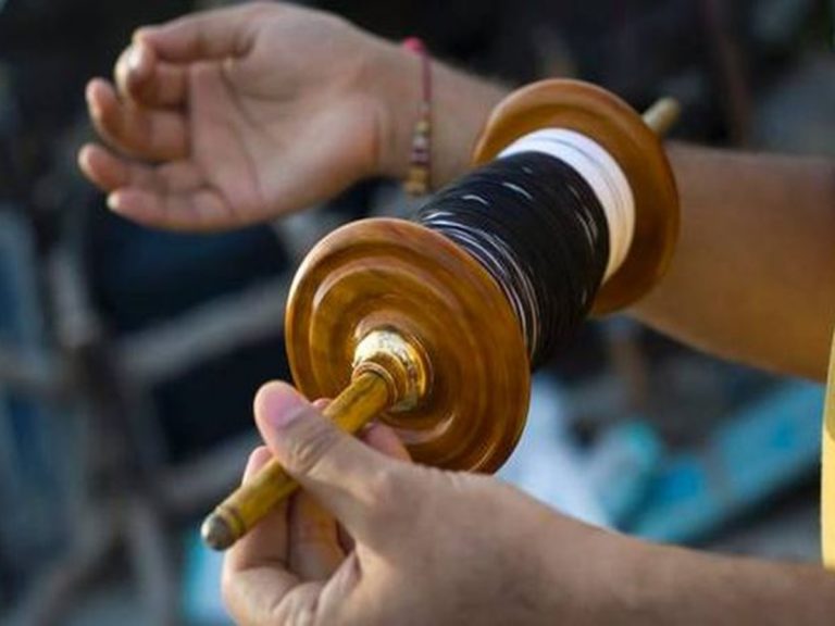 పండగ పూట… ప్రాణం తీసిన గాలిపటం మాంజా