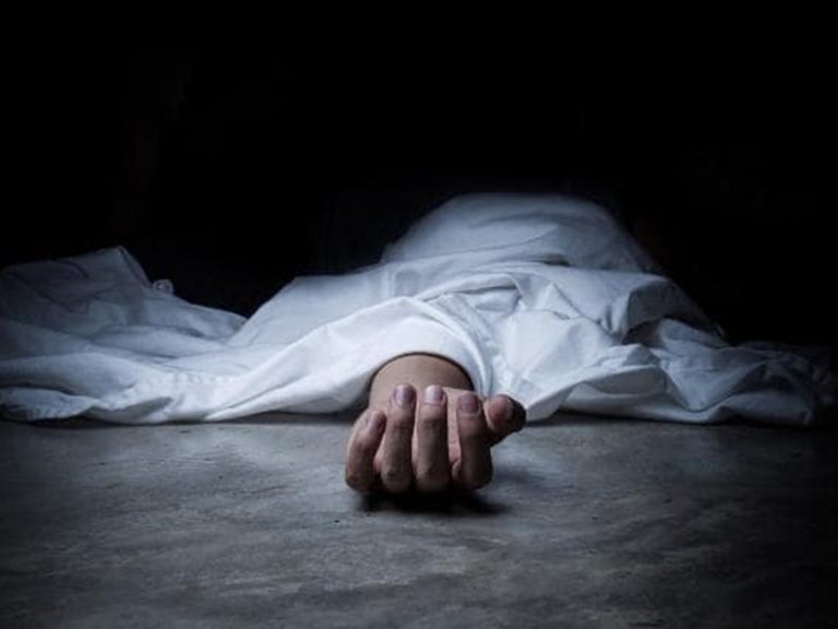 చెరువులో యువతి మృతదేహం.. లైంగిక దాడి చేసినట్లు అనుమానం