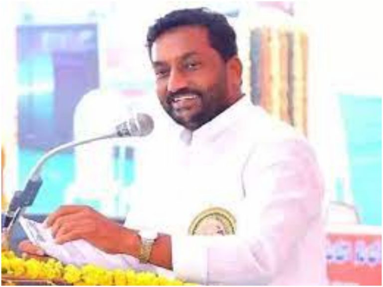 దుబ్బాక పరిధిలో రోడ్ల మరమ్మతులకు రూ.3 కోట్లు విడుదల