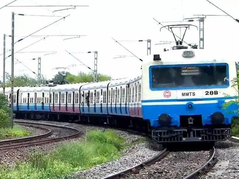 జంటనగరాల పరిధిలో 36 ఎంఎంటీఎస్ రైళ్లు రద్దు