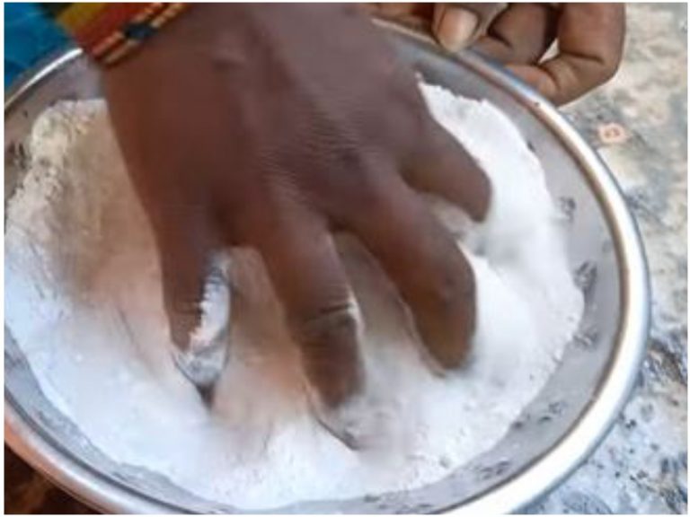 ముగ్గు పిండి.. ముందుకు సాగని బతుకు బండి