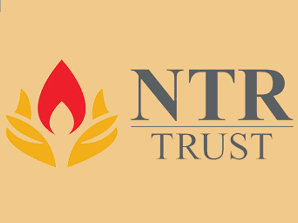 కోవిడ్‌ బాధితుల కోసం మళ్లీ రంగంలోకి ఎన్టీఆర్‌ ట్రస్ట్‌..