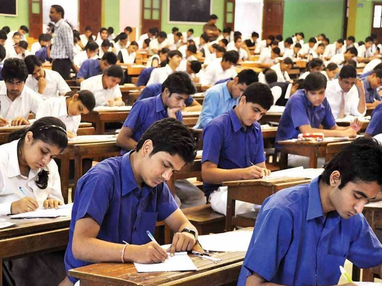 విద్యార్థులకు అలర్ట్.. ఈనెల 30 వరకు అన్ని పరీక్షలు వాయిదా