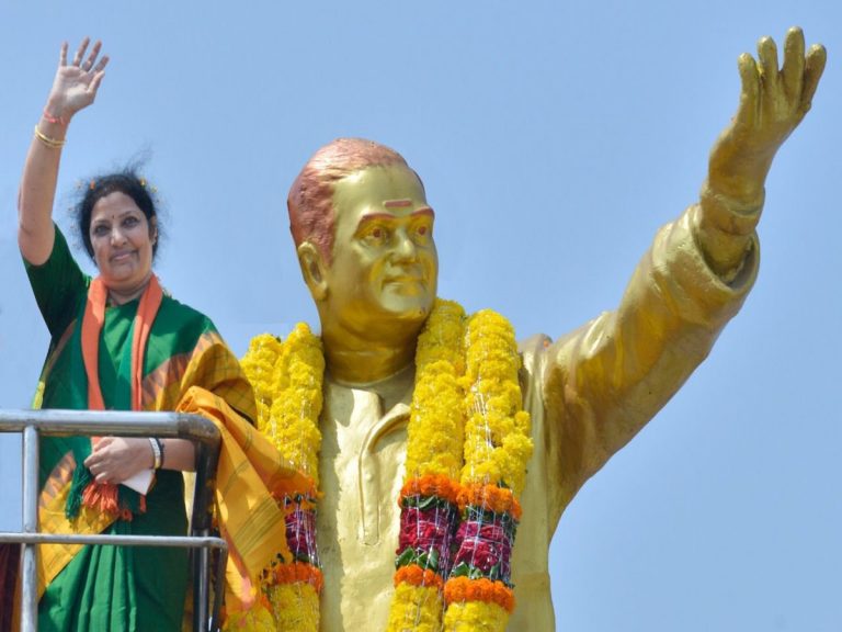 వైసీపీ సర్కారు నిర్ణయాన్ని స్వాగతించిన  బీజేపీ నేత పురంధేశ్వరి