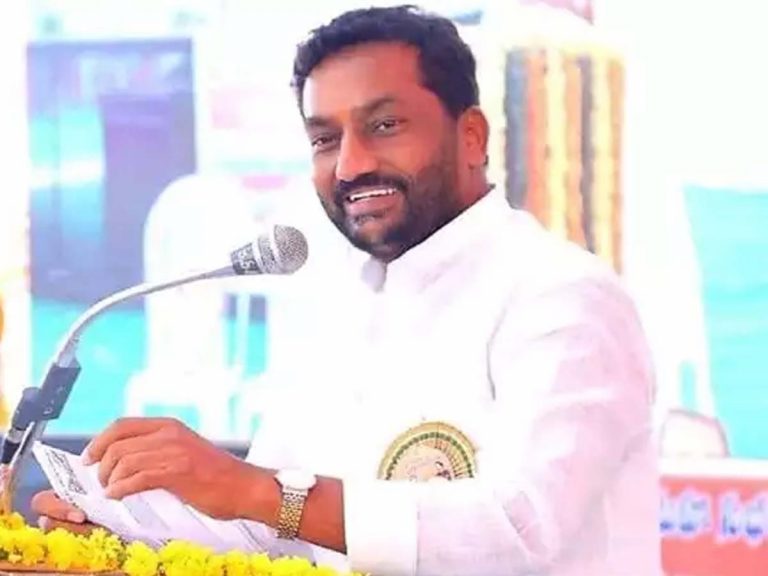 మా నియోజకవర్గంలో ఎన్ని నిధులు రావాలో అవి రావాలి: రఘునందన్‌ రావు