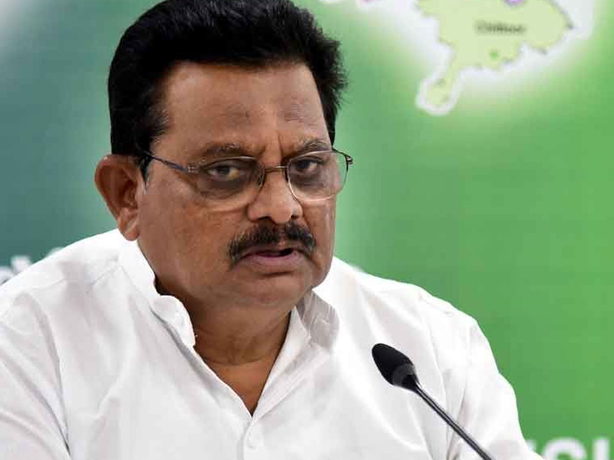 కోడి పందాలు జూదం కాదు.. సంస్కృతి : మంత్రి రంగనాథరాజు