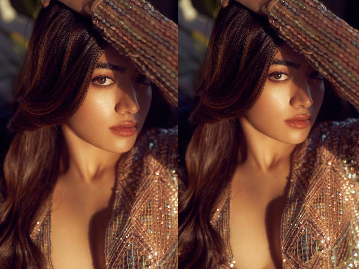 కిల్లింగ్ లుక్ లో శ్రీవల్లీ .. ‘పుష్ప’ ఏంటి ప్రతి ఒక్కరూ పడిపోవాల్సిందే