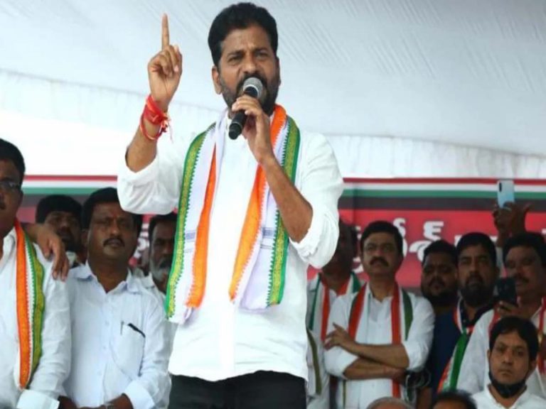 Revanth Reddy: సెల్ఫ్ డబ్బా వద్దు.. మానవత్వం చూపండి
