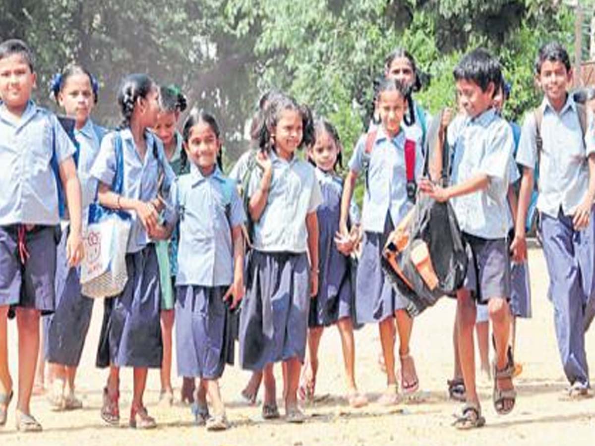 TS: 1-9 క్లాస్‌ల ఫైనల్‌ పరీక్షల తేదీలు మార్పు.. 24 నుంచి వేసవి సెలవులు..