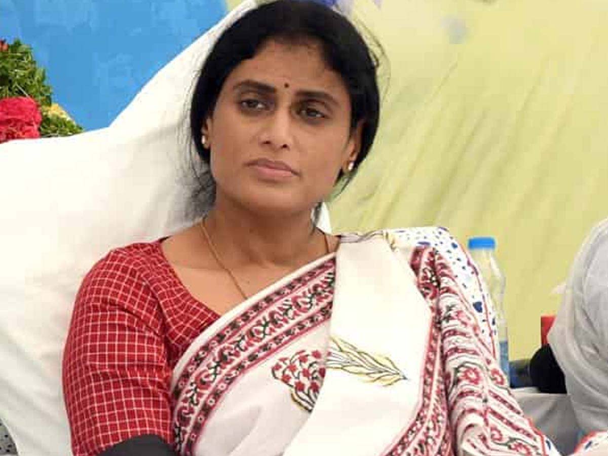 రైతులకు భరోసా కల్పించేందుకు దొర బయటికి రారు: షర్మిల