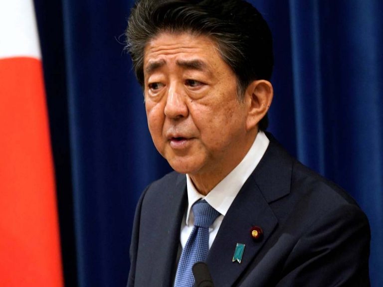 జపాన్ మాజీ ప్రధాని షింజో అబేకు నేతాజీ అవార్డు ప్రదానం