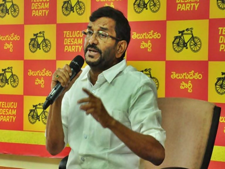 నాడు గ్రాఫిక్స్ అని తిట్టి… నేడు భూములు తాకట్టు పెట్టబోతున్నారు: సోమిరెడ్డి