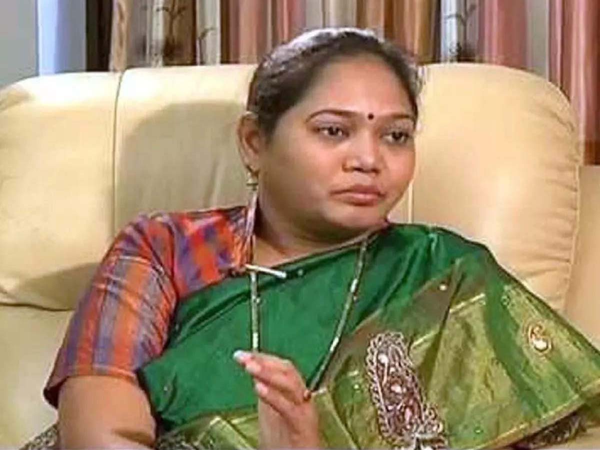 బాలిక కుటుంబసభ్యులకు న్యాయం జరిగేలా చూస్తాం: హోం మంత్రి సుచరిత