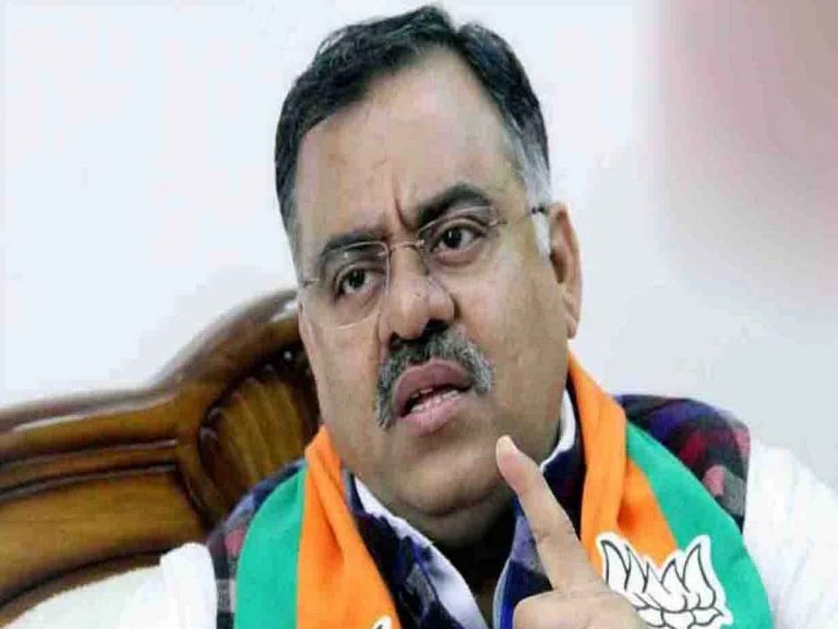 బంగారు తెలంగాణాలోరక్షకులు.. భక్షకులుగా మారారు: తరుణ్‌ చుగ్‌