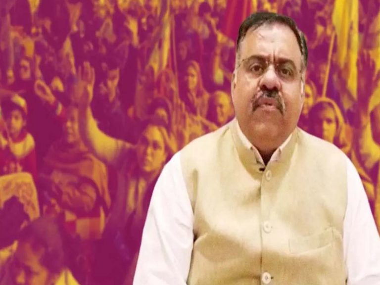 అధికారులు పింక్‌ దుస్తులు వేసుకుని గుండాగిరి చేస్తున్నారు: తరుణ్‌ చుగ్‌