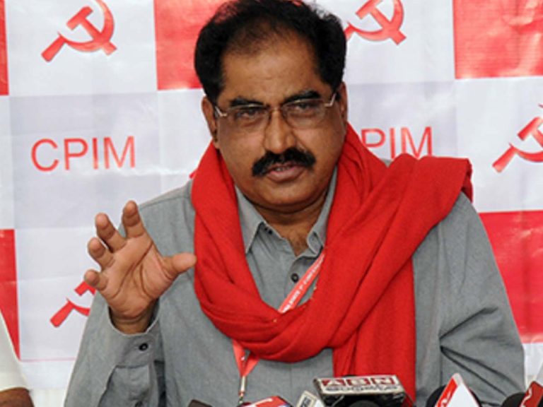 ఆచరణ సాధ్యం కాని మార్గాన్ని కేసీఆర్‌ ఎంచుకున్నారు: తమ్మినేని వీరభద్రం