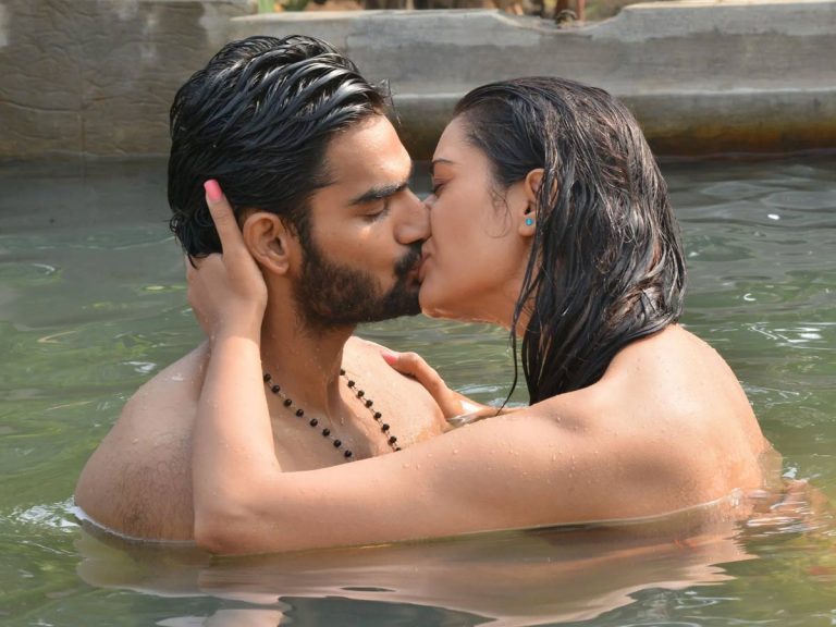 మూతి మీద ముద్దు… టాలీవుడ్ లో ముద్దుల హోరు