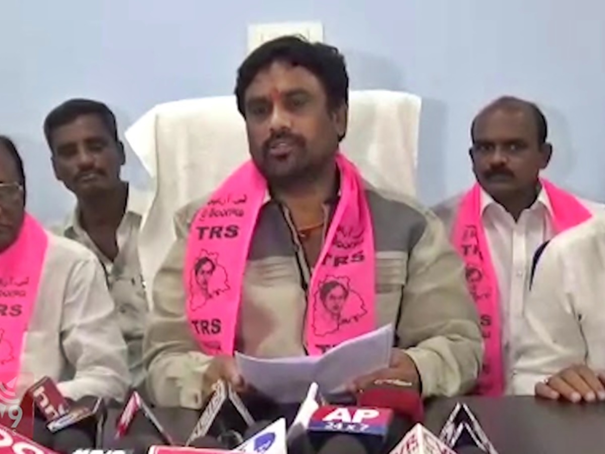 చిక్కుల్లో కొత్తగూడెం ఎమ్మెల్యే తనయుడు.. పోలీసుల గాలింపు