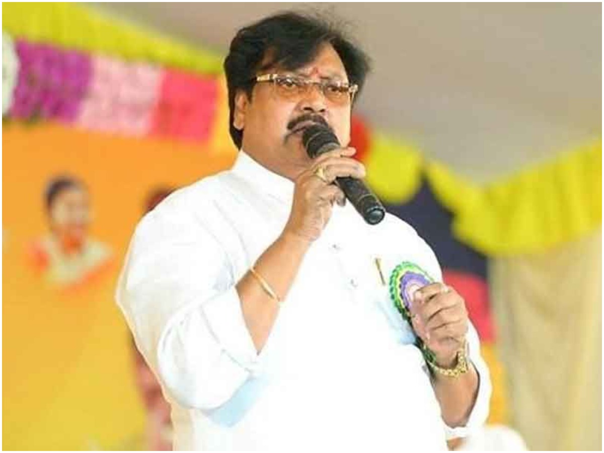 వర్ల రామయ్య పై ఐపీఎస్ అధికారుల సంఘం సీరియస్