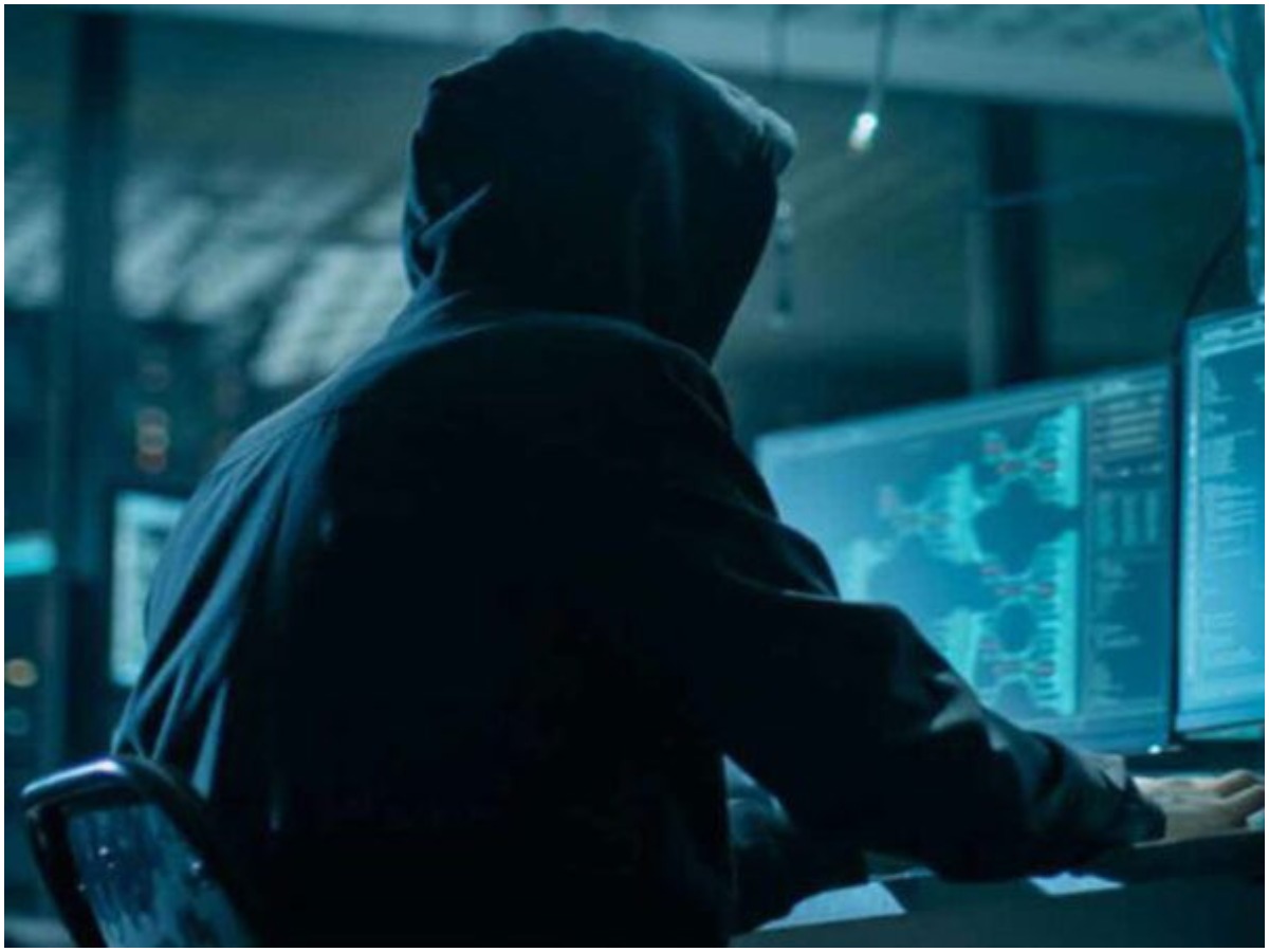 షాకింగ్ సర్వే: ఆన్ లైన్ ట్రాకర్స్ చేతిలో యూజర్స్ హిస్టరీ