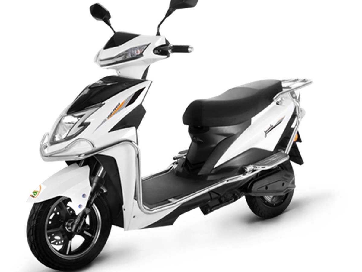 అదిరిపోయే ఫీచ‌ర్స్ తో ఇండియాలో మ‌రో ఎల‌క్ట్రిక్ స్కూట‌ర్‌… కేవ‌లం 4 గంట‌ల్లోనే