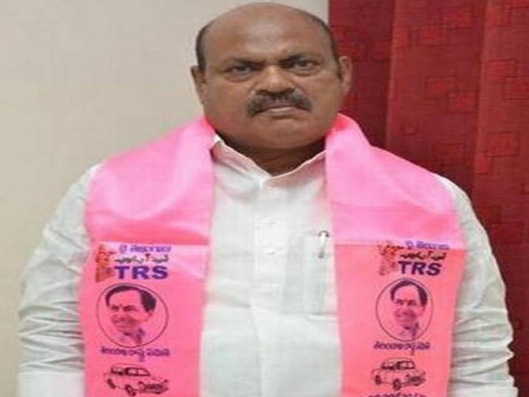 Bajireddy: బీజేపీ నేతలపై సంచలన వ్యాఖ్యలు.. కొట్టడమే కరెక్ట్..!