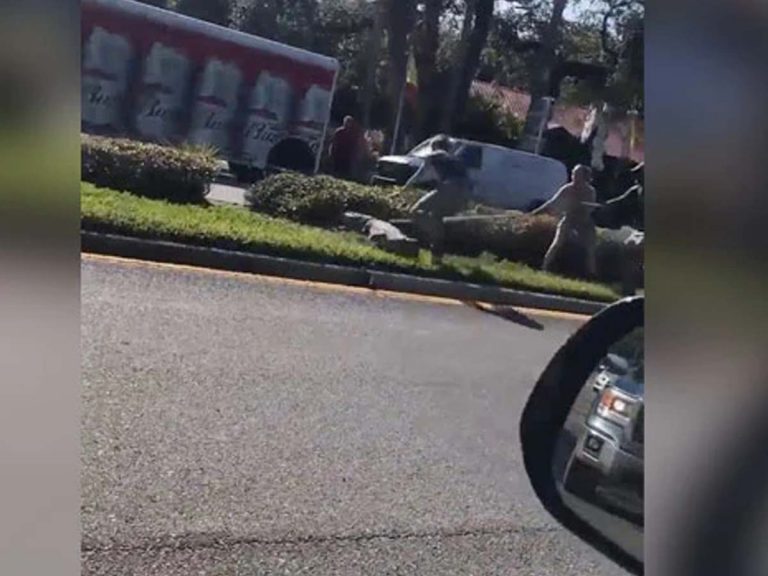 Viral:  జూ నుంచి త‌ప్పించుకుంది… మ‌హిళ‌ల చేతికి ఇలా చిక్కింది…