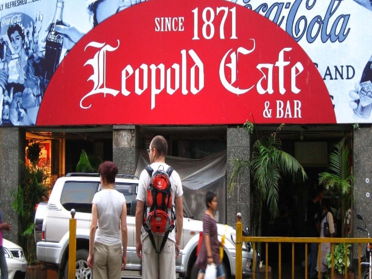 దేశంలో ఈ రెస్టారెంట్లు య‌మా ఫేమ‌స్‌… వందేళ్లైనా ఇంకా…