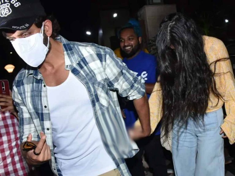 రూమర్డ్ గర్ల్ ఫ్రెండ్ తో మళ్ళీ దొరికిపోయిన స్టార్ హీరో