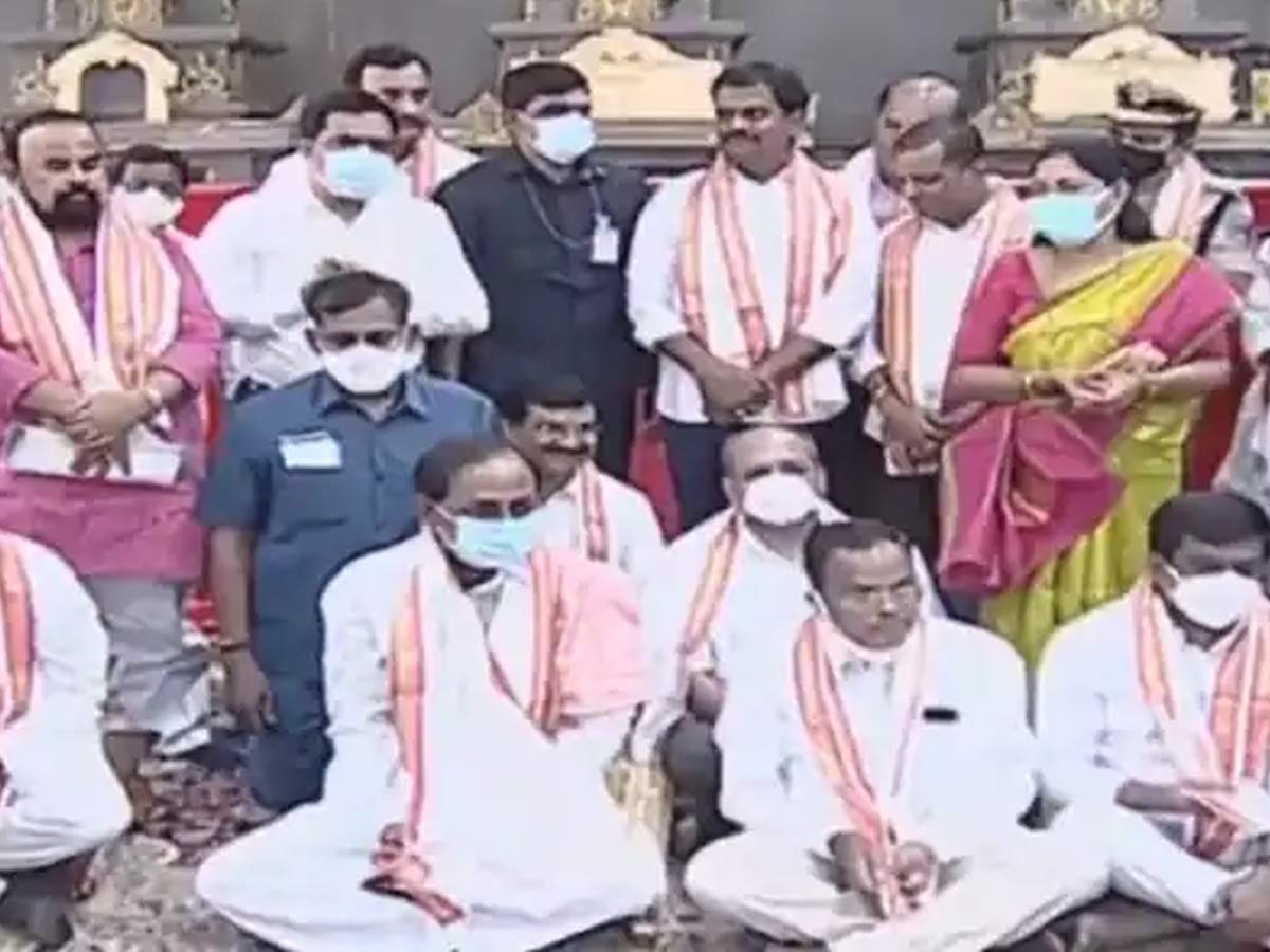 యాదాద్రిలో కేసీఆర్‌ ఏరియల్‌ సర్వే..