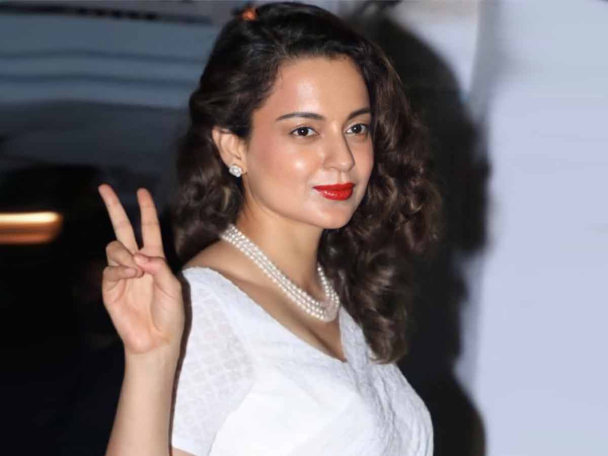 మోస్ట్ డేరింగ్ షోకి హోస్ట్ గా కాంట్రవర్సీ క్వీన్