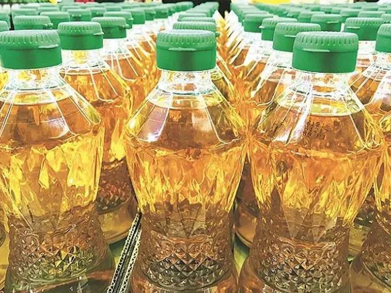 Oil Price:  కేంద్రం నిర్ణ‌యంతో దిగిరానున్న ఆయిల్ ధ‌ర‌లు…