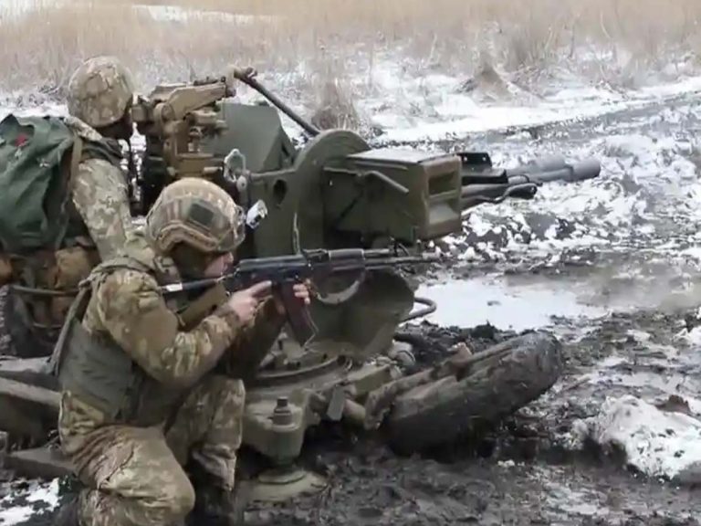 Ukraine Crisis:  రాజ‌ధాని కీవ్‌కు చేరువలో ర‌ష్యా సైన్యం… ప్ర‌తిఘ‌టిస్తున్న ఉక్రెయిన్ సైన్యం…