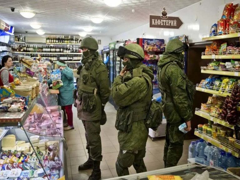 Viral:  యుద్ధం చేస్తూనే లూటీలు చేస్తున్నారు..