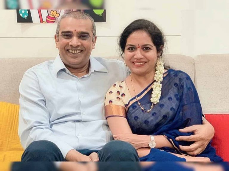 భర్తను దారుణంగా అవమానించిన నెటిజన్… సింగర్ సునీత దిమ్మ తిరిగే కౌంటర్