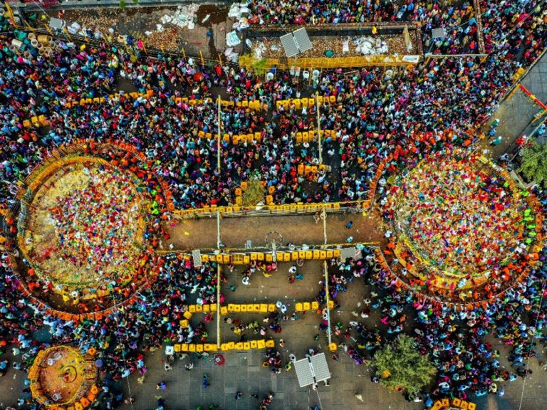 Medaram Jatara : సమ్మక్క-సారక్క సన్నిధిలో బీజేపీ నేతలు..