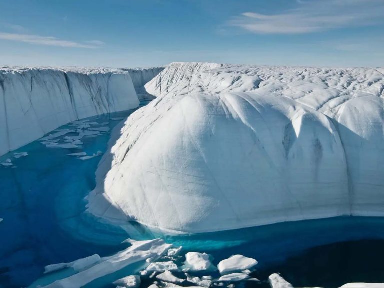 క‌రుగుతున్న గ్రీన్‌లాండ్‌… ఇలానే కొన‌సాగితే ప్ర‌పంచం…