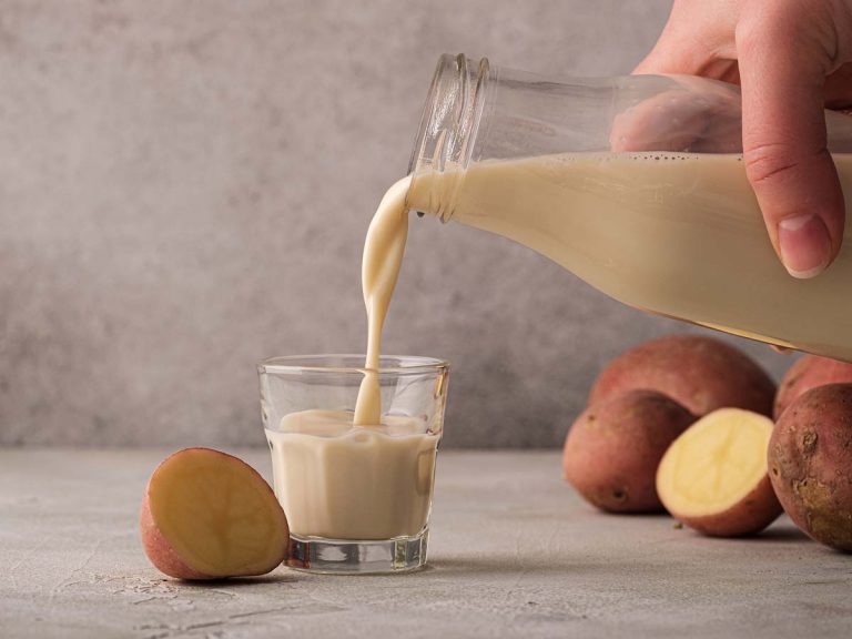 Potato Milk:  ఆలుగ‌డ్డ‌ల‌తో పాలు… ఎగ‌బ‌డుతున్న లండ‌న్ వాసులు…