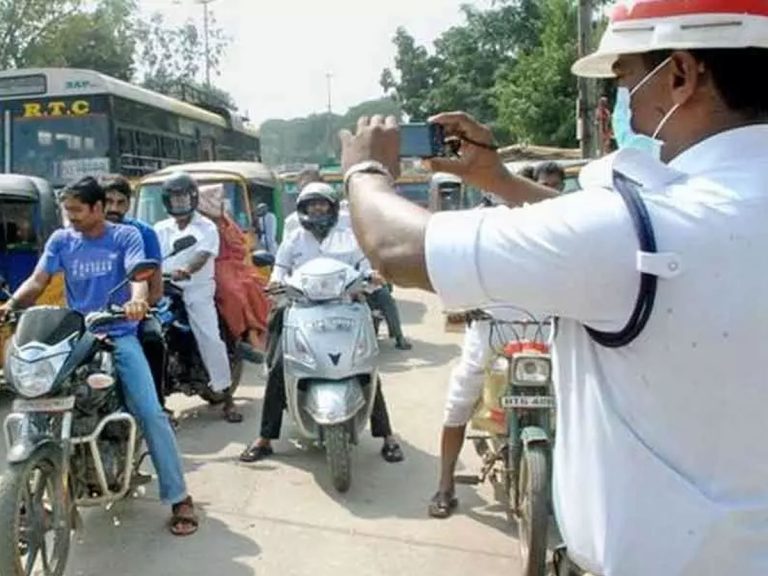 Telangana: ఒక్కరోజులో 5 లక్షల ట్రాఫిక్ ఛలాన్‌లు క్లియర్.. రూ.5.5 కోట్ల ఆదాయం