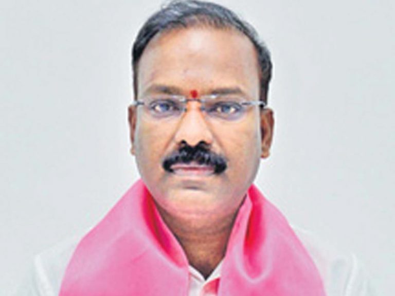 బీజేపీ ఎంపీలు, నాయకులు కుక్కల్లా అరుస్తున్నారు.. ద‌మ్ముంటే..!