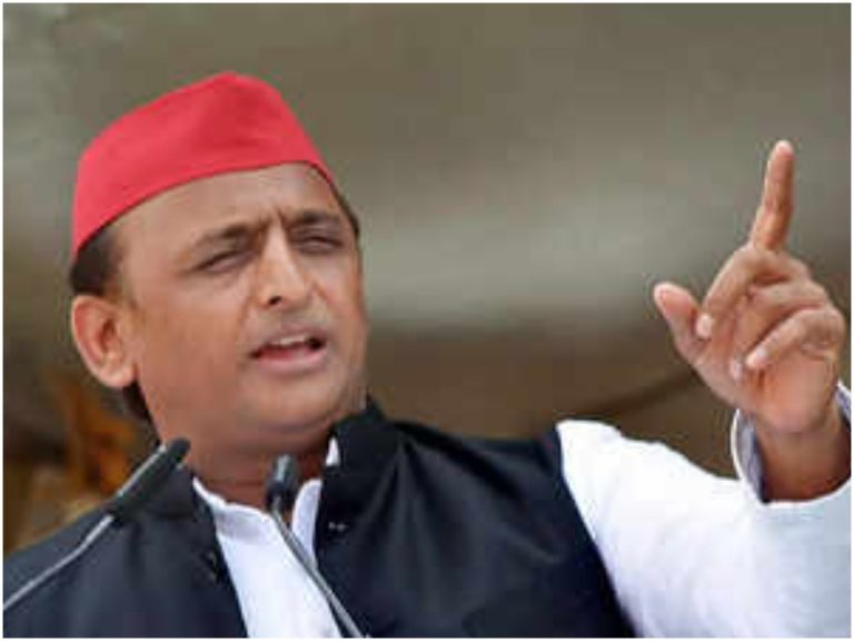 అఖిలేష్ పై పోటీ.. కాంగ్రెస్ కీలక నిర్ణయం