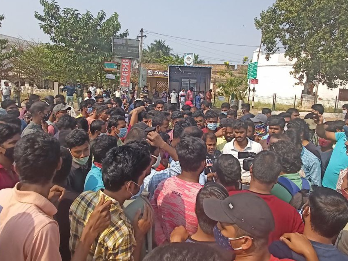 Protests: ఏపీలో నిరుద్యోగుల కలెక్టరేట్ల ముట్టడి ఉద్రిక్తం