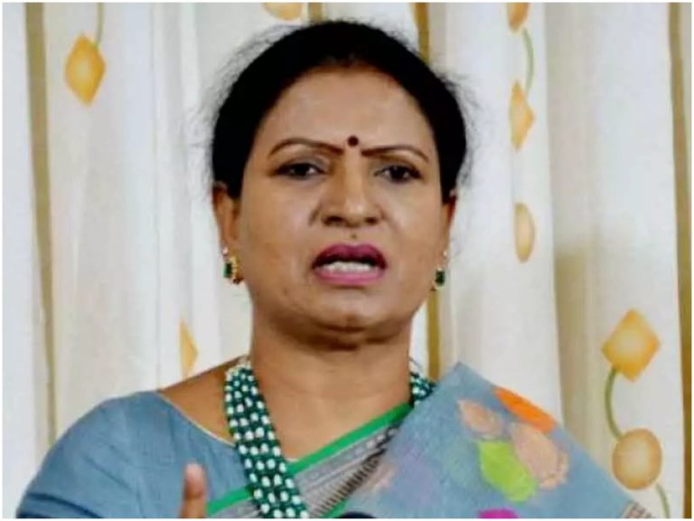 Dk Aruna on Kcr: ఆర్మీ విశ్వసనీయత దెబ్బతీస్తావా కేసీఆర్?
