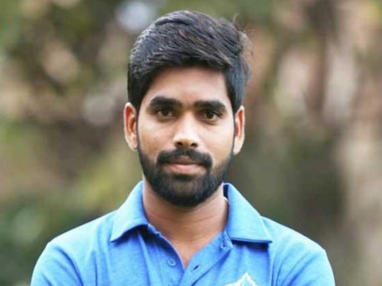 ఐపీఎల్-2022 వేలం బరిలో రాజోలు కుర్రాడు