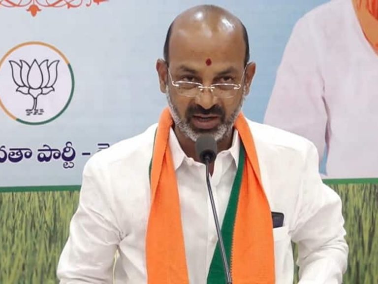 CRIF Sanctions: బండి సంజయ్ ప్రయత్నం..రోడ్లకు ఇక మహర్దశ