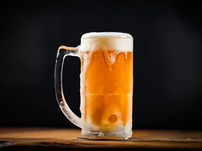 Ukraine Russia War: బీరు ప్రియులకు షాక్.. భారీగా పెరగనున్న ధరలు