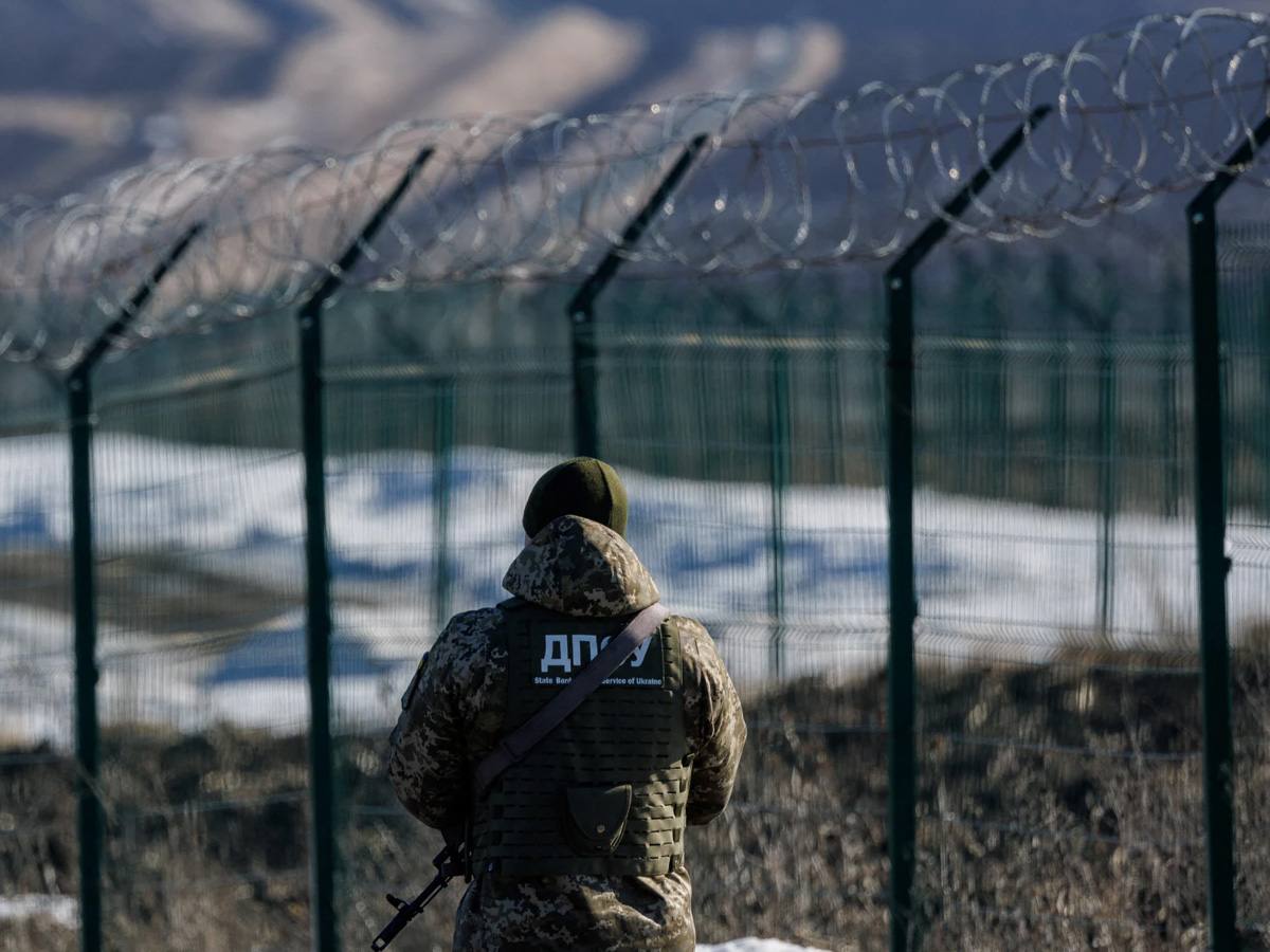 Indian Embassy : ఆ ప్రాంతంలో సరిహద్దు దాటండి.. సూచనలు..