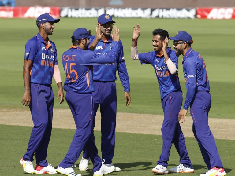 వెస్టిండీస్‌తో తొలి వన్డే.. టీమిండియా ముందు 177 పరుగుల టార్గెట్