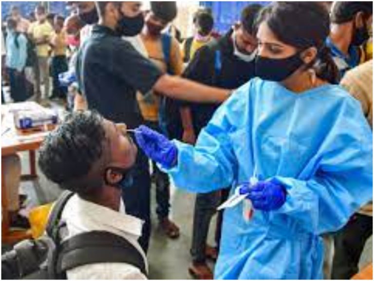 దేశంలో భారీగా తగ్గిన కోవిడ్ కేసులు