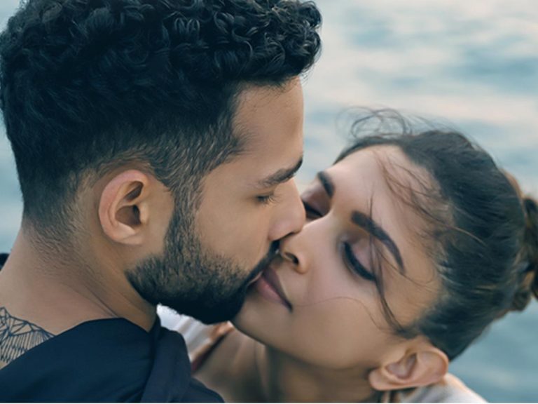 Deepika Padukone:ముద్దు సీన్లకు భర్త పర్మిషన్ తీసుకున్నారా అంటే అంత సీరియస్ అయ్యిందేంటి..?